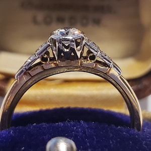 Antique ring (Size N) 18Ct gold & Platinum mount with diamond from J.W Benson Ltd with its original leather box