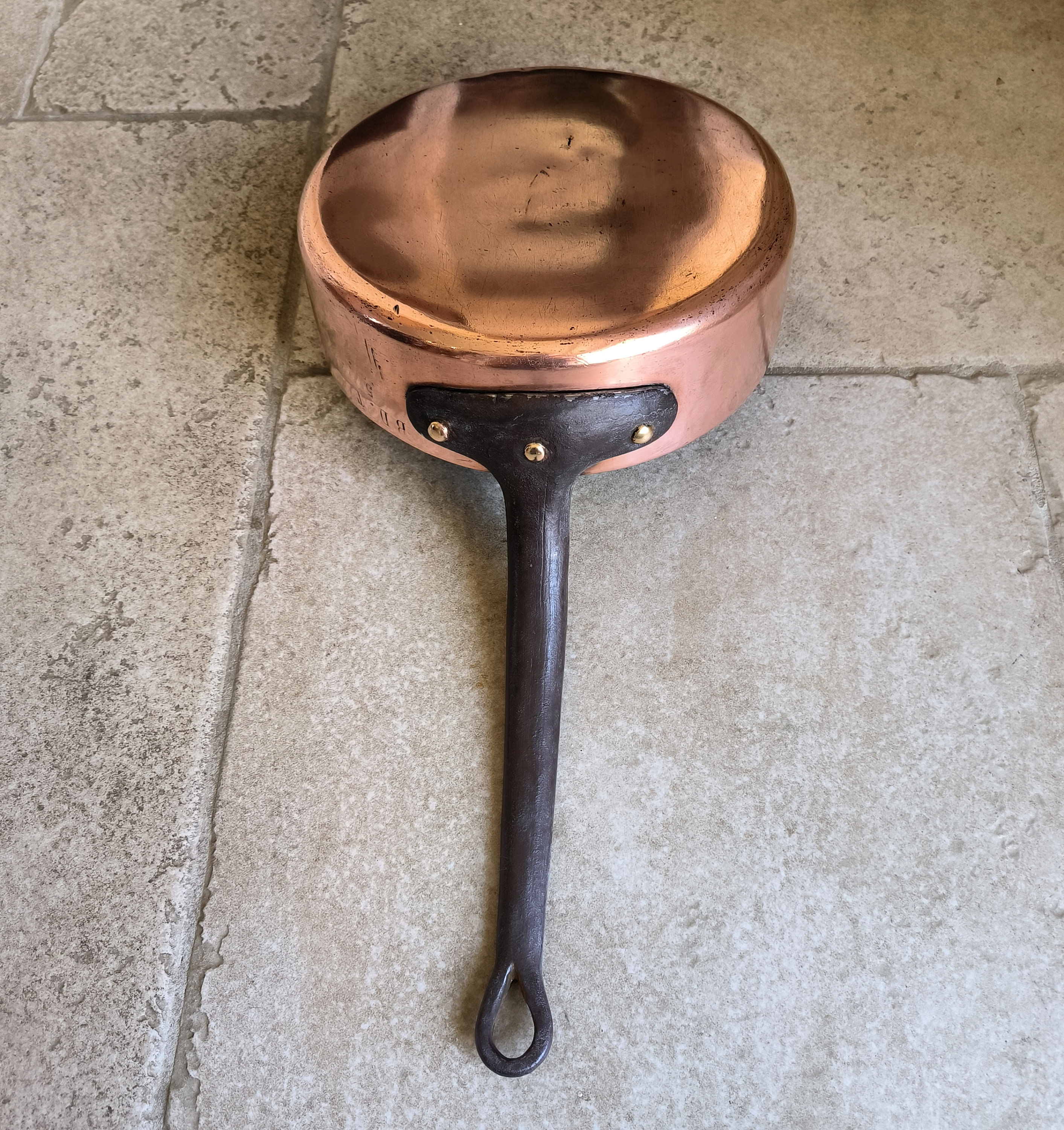 Sauteuse Ancienne En Cuivre Étamé 22 Cm – Restaurée, Très Bon État