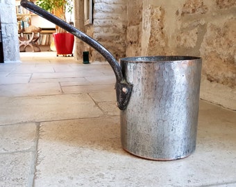 Absolutely stunning, rare, professional quality, antique, hand hammered, handmade, French, 2.5mm copper &quot;Leopard&quot; pan. Circa early 1900&#39;s