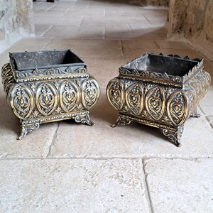 Absolutely stunning pair of antique, French, bronze indoor jardinieres. Circa late 1800's / early 1900's