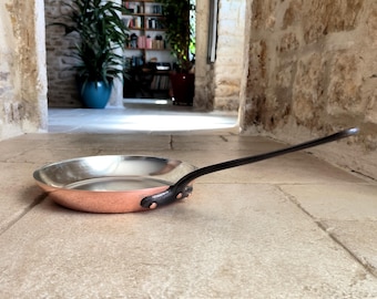 Beautiful, 27cm, professional quality, vintage, French, 1.6mm, copper frying pan from Villedieu-les-Poêles. Circa 1970's / 80's