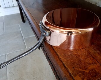 Belle sauteuse en cuivre de qualité professionnelle, vintage, Français, 2mm fabriquée par L LECELLIER de Villedieu-les-Poêles.