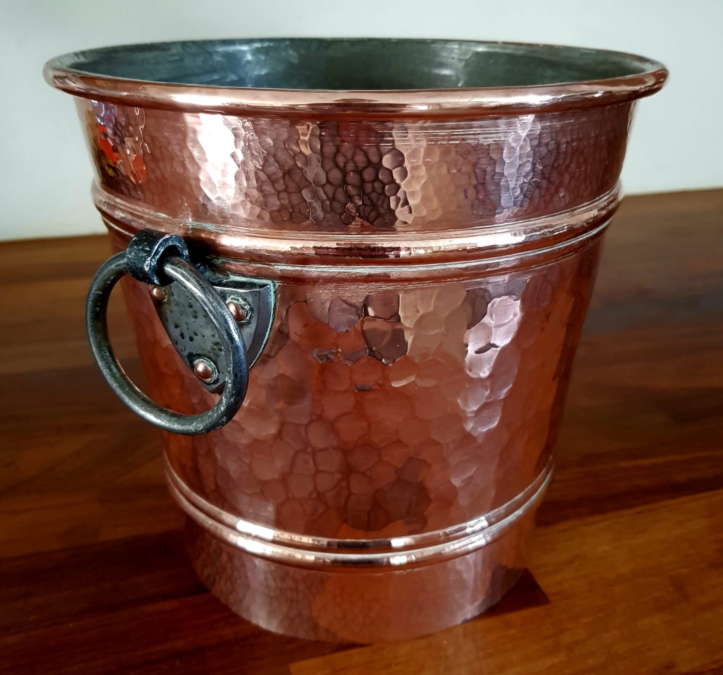 Superbe Seau à Glace en Cuivre Martelé Conserve Vintage Français de Qualité Professionnelle