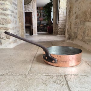 Gorgeous, rare, large, professional quality, vintage, French, 30cm hand hammered, 3.3mm copper, sauté pan. Circa 1940&#39;s / 50&#39;s