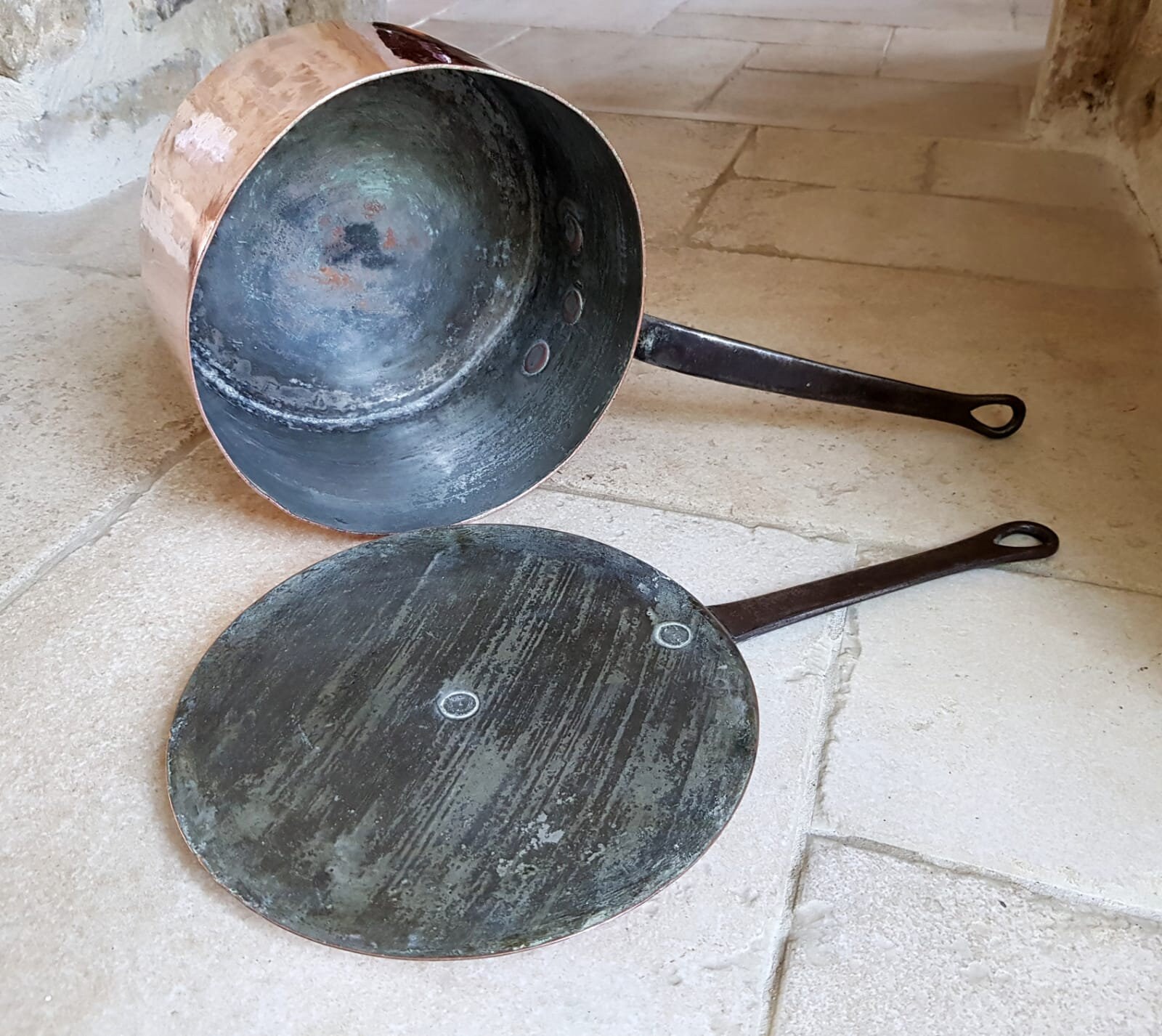 Ancienne Casserole En Cuivre Sur Pieds – 11 Cm – Manche Bois – Vintage Déco