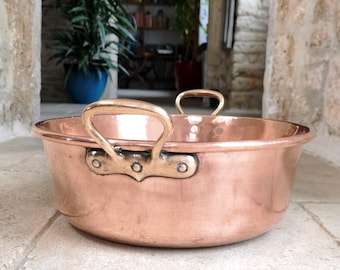 Prachtige, professionele, vintage, Franse, koperen banketbakkersschaal met opgerolde bovenkant, 40 cm. Circa jaren 1950/60.