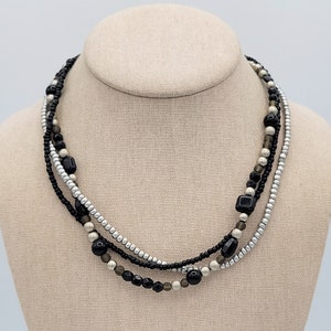 Vintage Premier Designs Black & Silver Tone 3 Strand Beaded Necklace Costume Jewelry Retro Statement Women Matte Adjustable Beads Gray Three
