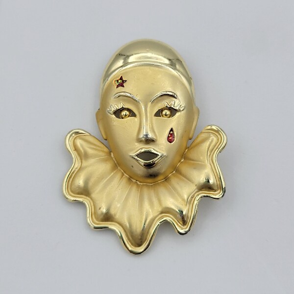 Vintage Gold Tone Sad Female Clown Brooch with Red Enamel Accents Costume Jewelry Retro Statement Women Pin Chrome Brushed Matte Collar