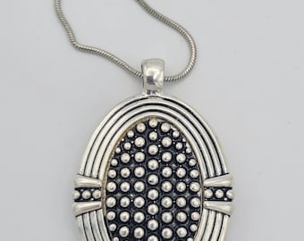 Collier Chaîne Torsadée Argentée Vintage Signé Wordington - Grand Modèle - Occasion