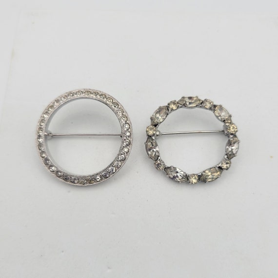 Vintage Set of 2 Silver Tone Rhinestone Encrusted Circle Brooches Pins Costume Jewelry Retro Statement Women Openwork Elegant Formal Pair
