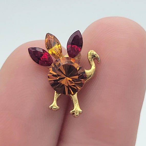 Vintage Tiny Gold Tone with Orange & Red Rhinestones Turkey Pin Brooch Costume Jewelry Retro Women Accent Lapel Tie Tack Hat Round Marquise