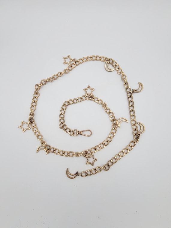 Vintage Gold Tone Openwork Moon & Stars Curb Chain Belt Ladies Accessories Retro Women Statement 40" Maximum Celestial Shiny Chrome Chunky