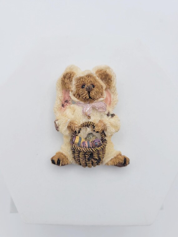 Vintage 1990s Folkwear from Boyds Bears & Friends Easter Bunny Bear Brooch Costume Jewelry Women Statement Retro Character Pin Basket