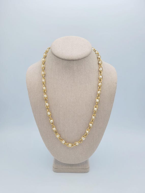 Vintage 1990s Single Strand Openwork Gold Tone Link Necklace with White Faux Pearl Beads Costume Jewelry Retro Statement Women 23"