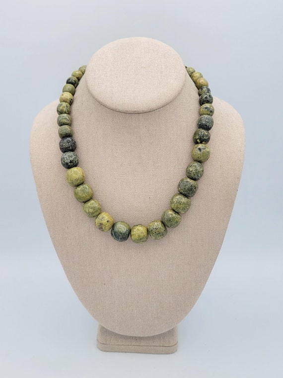 Vintage Single Strand Green Jasper Beaded Necklace with Screw Clasp Costume Jewelry Retro Statement Oversize 19" Long Mineral Gradient