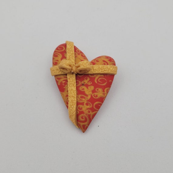 Vintage Red & Gold Tone Plastic Heart Shaped Brooch Costume Jewelry Retro Statement Women Pin Love Filigree Swirls Ribbon Bow Textured