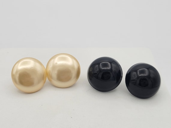 Two Pairs of Vintage 1980s Round Button Earrings Costume Jewelry Statement Accessories Women Ivory Faux Pearls & Black Enamel Circle Dome