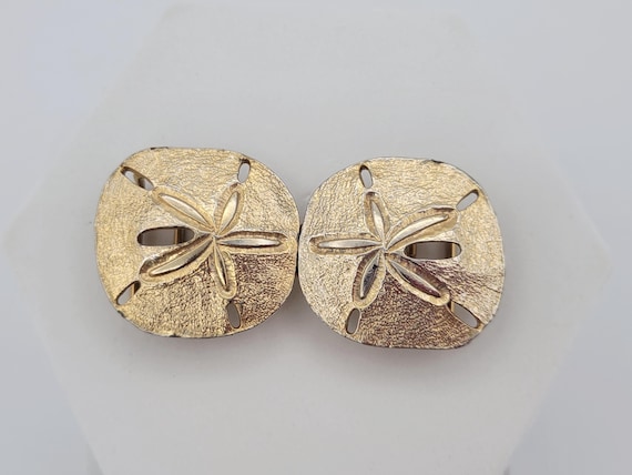 Vintage Gold Tone Sand Dollar Design Two Piece Sliding Belt Buckle Costume Jewelry Statement Retro Chunky Dome Beach Vacation Tropical