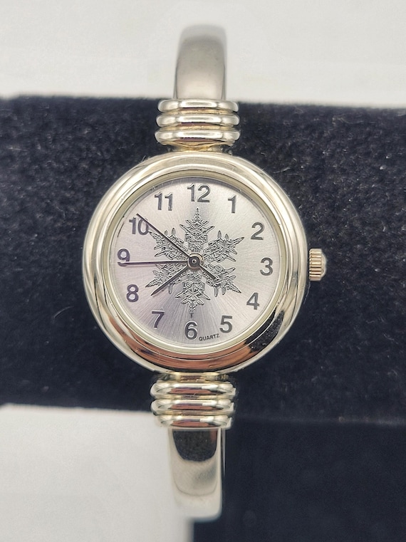 Vintage Silver Tone Round Snowflake Ladies Cuff Watch with Chrome Finish Costume Jewelry Women Accessories Statement Chunky Winter