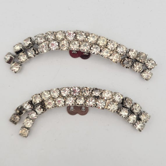 Vintage Silver Tone U-Shaped Rhinestone Encrusted Dangle Shoe Clips Costume Jewelry Retro Women Statement Accents Gradient Tassel