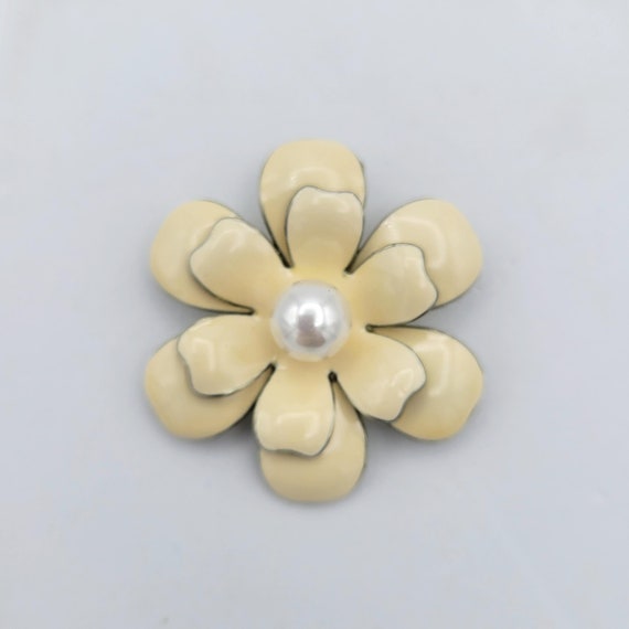 Vintage Gold Tone & Cream Enamel Floral Brooch with White Faux Pearl Lapel Pin Costume Jewelry Women Statement Retro Stacked Layered Petals