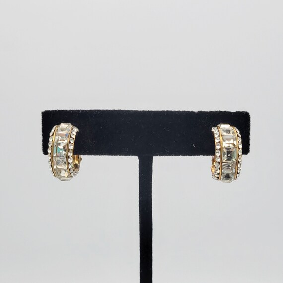 Vintage Small Chunky Gold Tone Hoop Earrings with Square & Round Rhinestones Retro Women Accessories Statement Costume Jewelry Princess Cut