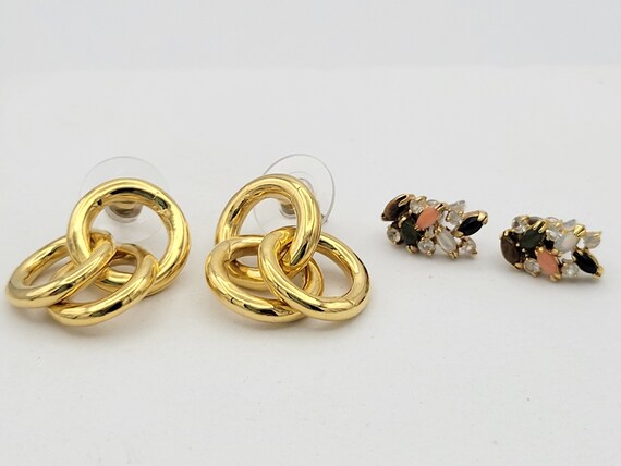 2 Pair of Vintage Gold Tone Earrings Costume Jewe… - image 1