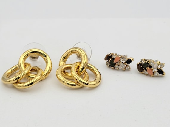 2 Pair of Vintage Gold Tone Earrings Costume Jewelry Retro Women Statement Openwork Interlocking Circle Dangles Mineral Cabochon Clusters