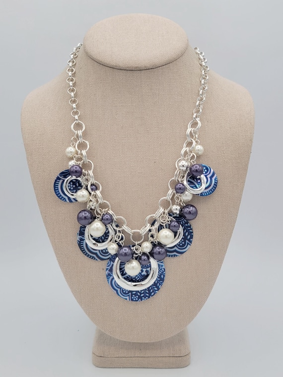 Vintage Silver Tone Chain & Printed Pattern Shell with Beads Bib Necklace Costume Jewelry Retro Statement Women White Blue Disc Circle Ring