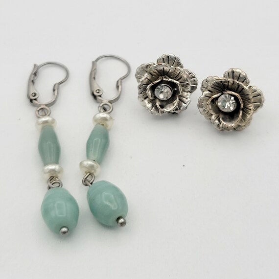 2 Pair of Vintage Silver Tone Pierced Earrings Costume Jewelry Retro Women Statement Lever Back Dangles Floral Studs Light Blue Pearls