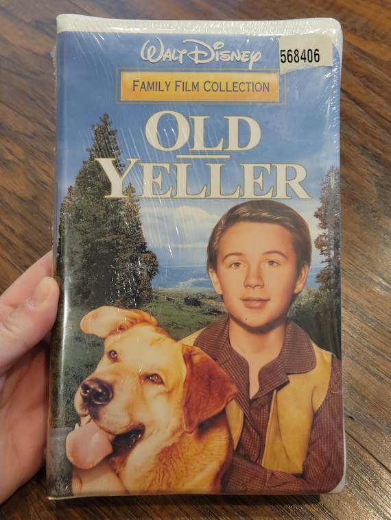 Vintage NOS Sealed 1994 Walt Disney Family Film Collection Old Yeller Clamshell VHS Home Video New Stock #4113 ISBN 078880099X