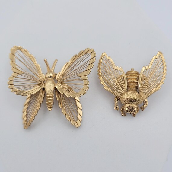 Set of 2 Vintage Monet Gold Tone Insect Brooches - Butterfly & Bumble Bee Pins Costume Jewelry Retro Women Statement Wire Wings Textured