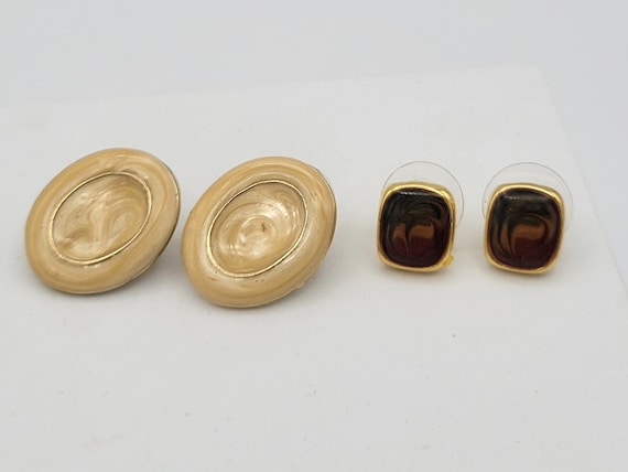 Two Pair of Vintage 1990s Gold Tone & Swirled Enamel Stud Earrings Costume Jewelry Retro Women Statement Accent Oval Rectangle Square Cream