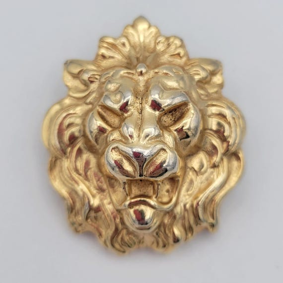 Vintage Gold Tone Lion's Head Figural Domed Brooch Pin Costume Jewelry Retro Women Accent Statement Textured Relief 1 5/8" Animal Mane King