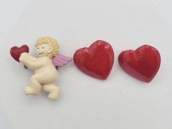Vintage 1980s Valentine's Day Jewelry Set with Heart Shaped Stud Earrings & Cupid Brooch Costume Jewelry Retro Statement February Love