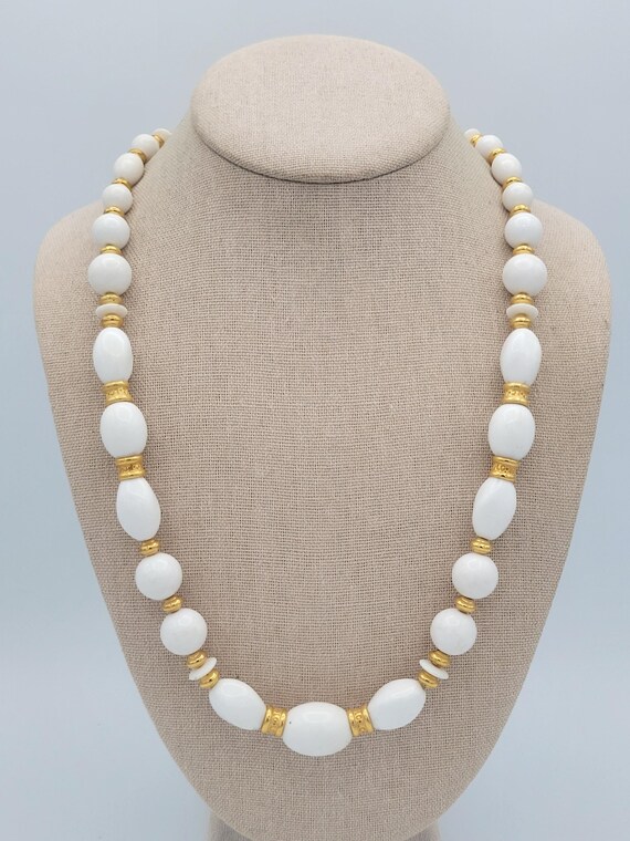 Collier Vintage Doré – Bijou Fantaisie Rétro élégant, Accessoire Intemporel
