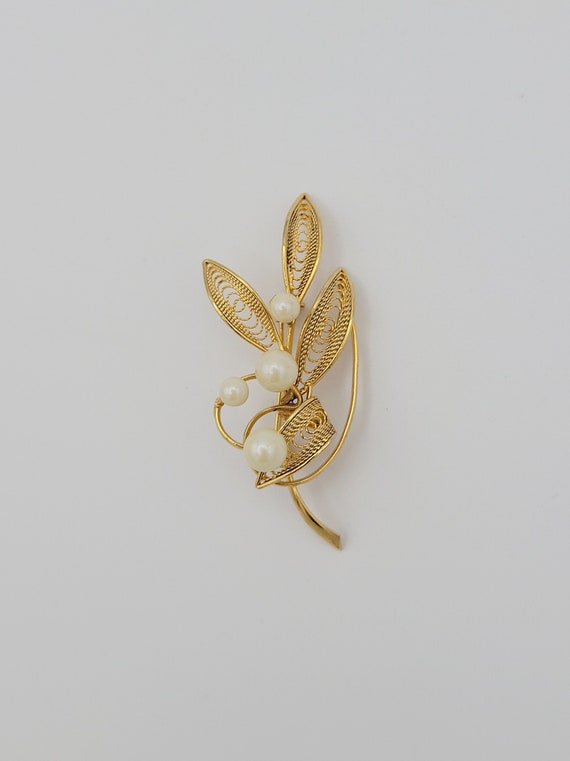 Vintage Gold Tone Openwork Bouquet Brooch with Faux Pearl Accents Costume Jewelry Retro Statement Women Pin Leaves Flowers Floral Abstract