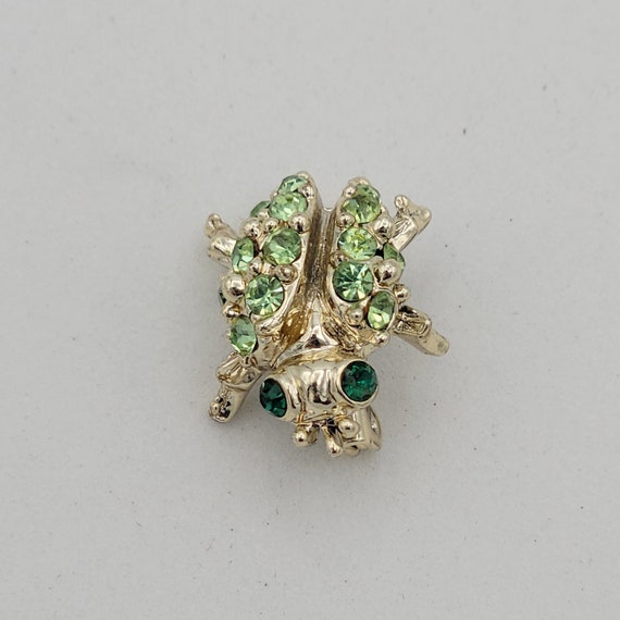 Vintage Small Gold Tone Insect Brooch Encrusted with Green Rhinestones Costume Jewelry Retro Women Accessories Pin Statement Pastel Emerald