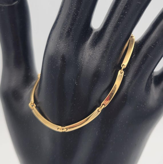 Vintage Avon Gold Tone Bar Link Chain Bracelet Minimal Costume Jewelry Retro Women Accent Single Strand Simple Spring Ring Clasp 5 7/8"