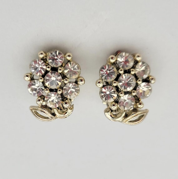 Vintage 1960s Lisner Silver Tone Rhinestone Encrusted Floral Bouquet Button Clip On Earrings Women Accessories Statement Costume Jewelry