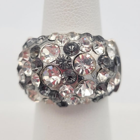 Vintage Oversize Silver Tone Stretch Cocktail Ring Encrusted with Clear & Gray Round Faceted Rhinestones Statement Costume Jewelry Chunky