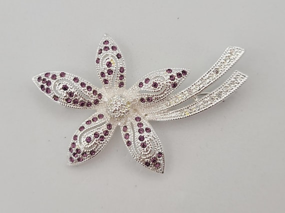 Vintage 1990s Napier Silver Tone Textured Floral Brooch with Purple Rhinestones Lapel Pin Costume Jewelry Women Statement Retro Flower