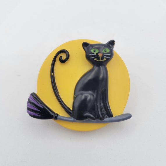 Vintage Ceramic 3D Black Cat on a Broomstick in front of the Moon Halloween Brooch Costume Jewelry Women Statement Retro Pin Chunky Yellow