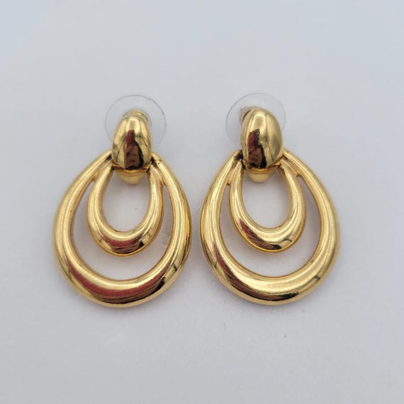 Vintage Avon Gold Tone Double Teardrop Shaped Dangle Earrings Costume Jewelry Retro Women Statement Accessories 1 1/2" Long Openwork