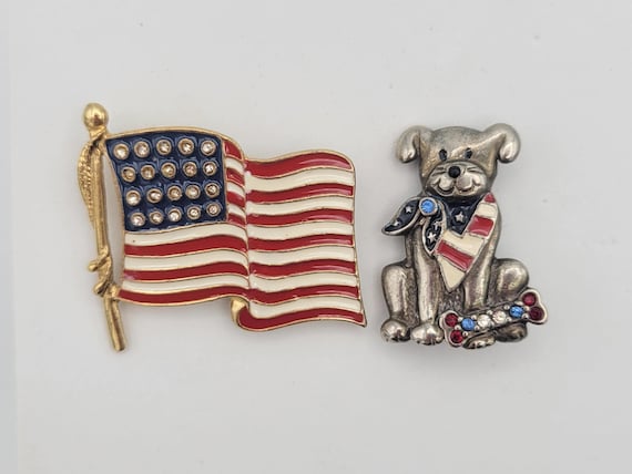Vintage Set of 2 USA Patriotic Brooches with Red & Blue Enamel Costume Jewelry Retro Statement Lapel Hat Pin Independence Day American Dog