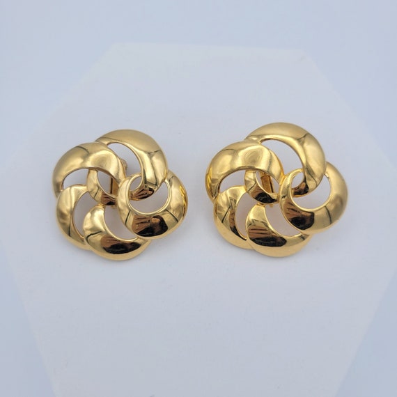 Vintage 1970s Napier Gold Tone Pinwheel Swirl Stud Screw Back Clip On Earrings Retro Women Accessories Statement Costume Jewelry Chrome