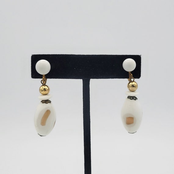 Vintage 1960s Gold Tone & White Porcelain Beaded Dangle Screw Back Earrings Retro Women Accessories Costume Jewelry Beads Clip Ons Glitter