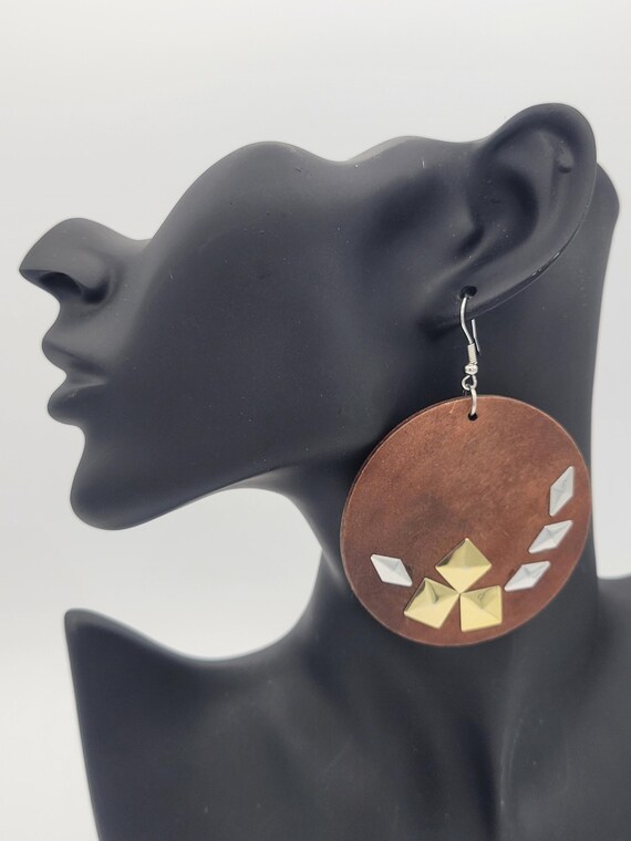 Vintage Oversize Circular Natural Wood Dangle Earrings with Geometric Shape Accents Costume Jewelry Retro Women Statement Circle Bohemian