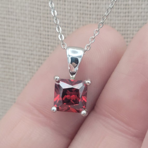 Vintage 925 Sterling Silver Princess Cut Red Cubic Zirconia Pendant with Sterling Silver Chain Necklace Fine Jewelry Retro Statement Women