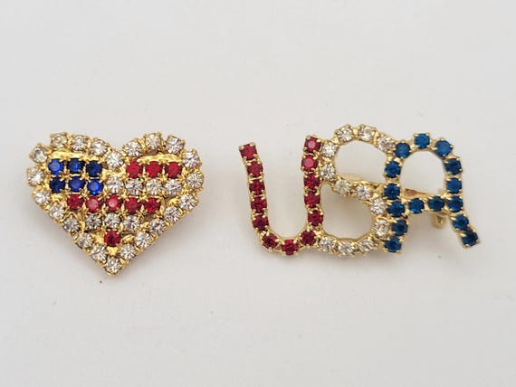 Vintage Set of 2 Gold Tone & Rhinestone USA Patriotic Brooches Costume Jewelry Retro Statement Lapel Hat Pin Independence Day American Heart